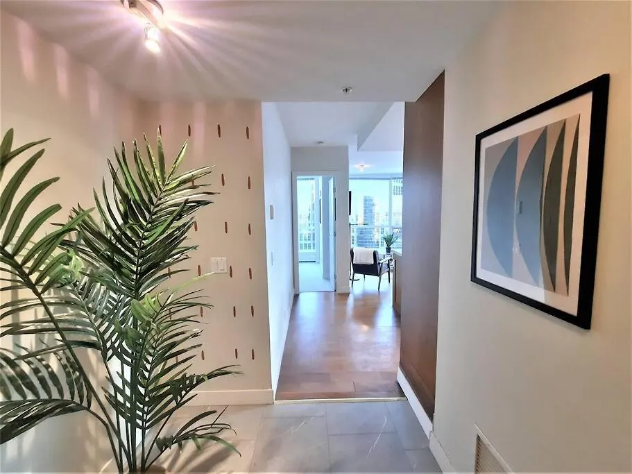 Apartment Luxury Condo By River With City Views Calgary