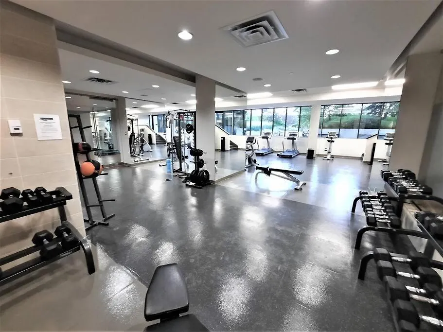 Luxury Condo By River With City Views YYC 0*,  Kanada